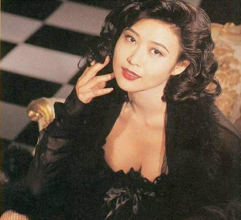 1985年,首届亚洲小姐选美,冠亚军皆没落,季军却靠