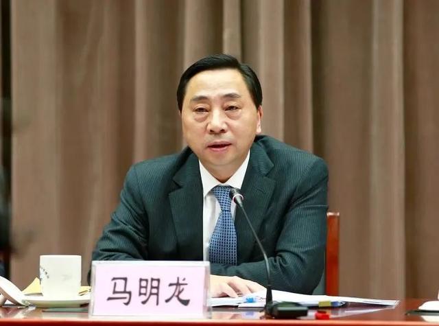 “四问”刷屏！这市委书记火了