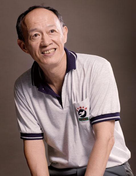 他57岁时娶自己学生，60岁时老来得子，娇妻平日