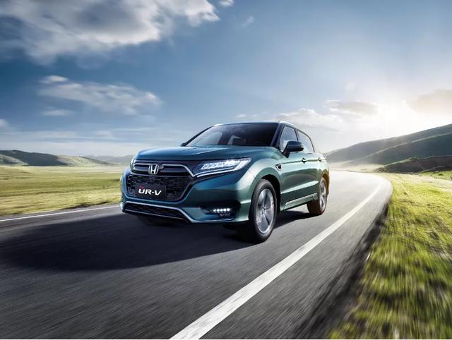 同樣30萬，你愿意買合資中型SUV UR-V還是豪華緊湊SUV冒險(xiǎn)家？