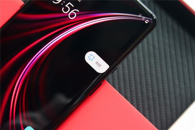 OnePlus 8 Pro深度体验！高素质屏幕下的真安卓旗舰