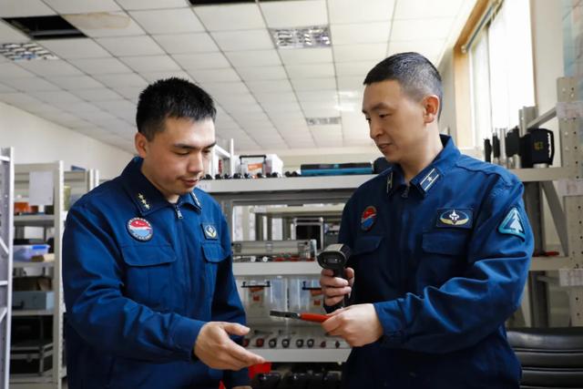 15张图，揭开机务官兵的“制胜密码”