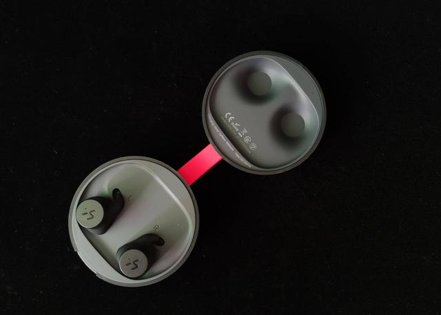 蓝牙耳机还可以这么玩？可变身的HAKII FIT蓝牙耳机体验