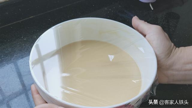 想吃蛋糕不用买，教你夏日一款很火的蛋糕做法，香甜柔软真好吃