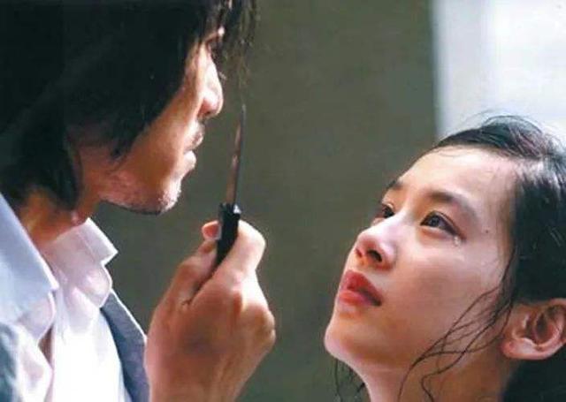 播一期节目就搞一次事情的黄圣依，亲手揭穿了