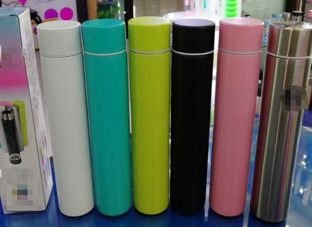 央视多次曝光“索命杯”，倒进去的开水变毒水