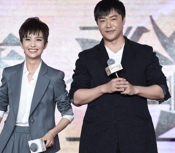 陈思诚说是人都会出轨的，佟丽娅望着陈思诚说：能回家就行