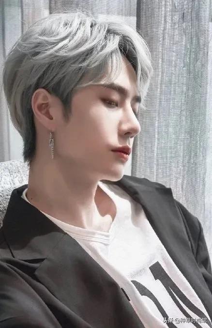 王一博，你凭什么这么火？