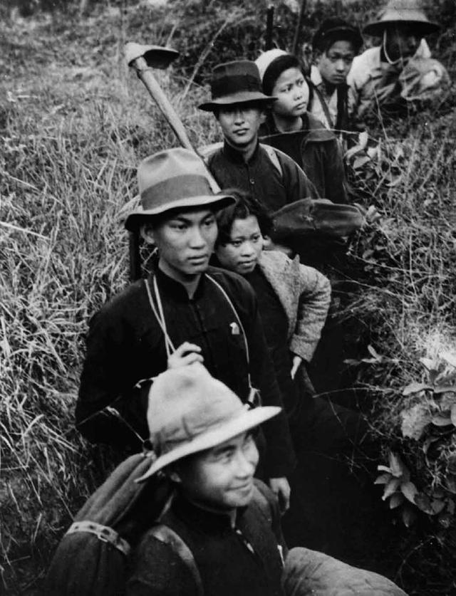 敌后游击队（少见的抗战图集）