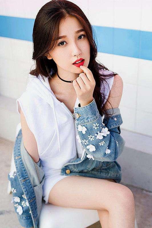 【内容】虞书欣朋友圈内容被售卖 连最后的天地也不能有吗