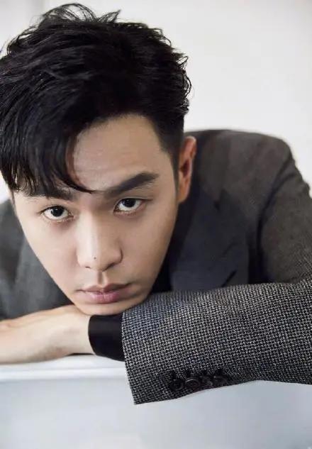 范冰冰回来了？鹿晗行程？张若昀的瓜？王源状