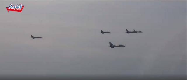 果真大场面！海空航空兵联合作战，多机型同框突击凸显战力