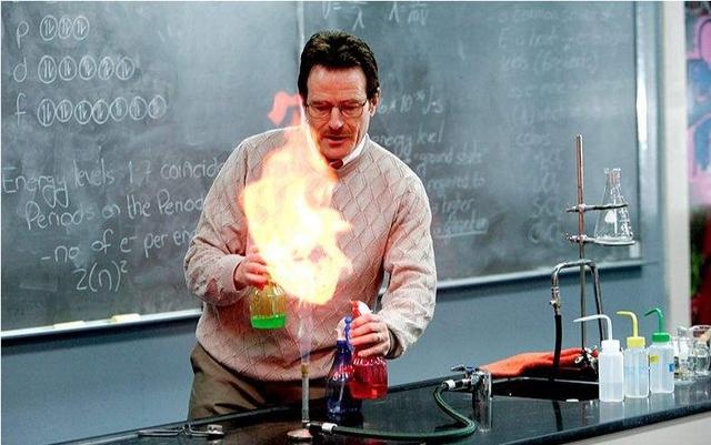 豆瓣9分神剧：再看还是觉得爽翻，50岁化学老师