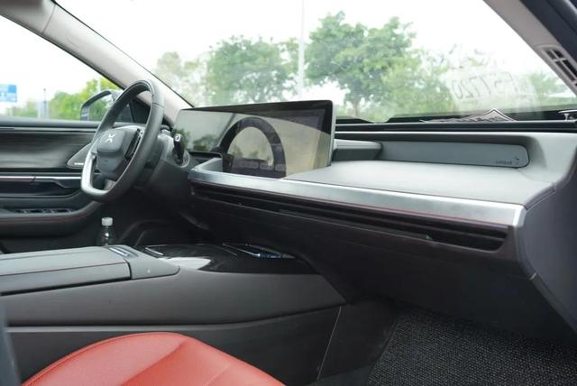 特斯拉慘遭小鵬P7降維打擊，22.99萬起要什么自行車