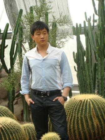 佟大为身后：卧床35年不能动弹的父亲，眼中常年