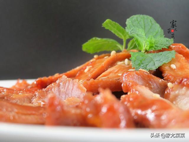 叉烧不用烤，不用卤，在家也能做香味四溢的效果，好吃不油腻