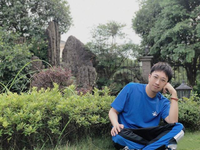 baby小龙女造型曝光后，于正发文狂吹彩虹屁，陈妍希粉丝怒了