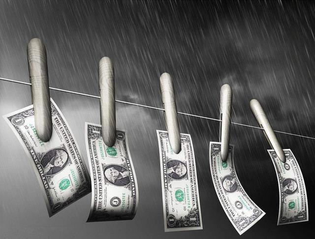 为什么美国疯狂印钞，美元却依然坚挺？