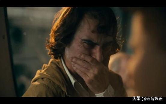 善与恶？正与邪？关于《小丑》中那些引人深思