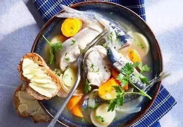 �������ض�40������ħ������ʳ���̵㣬��ǵö���