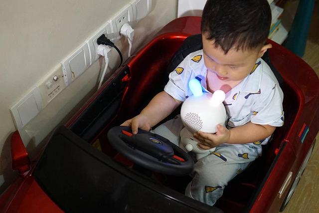 火火兔智能早教故事机：是老师是玩伴，更是哄娃利器