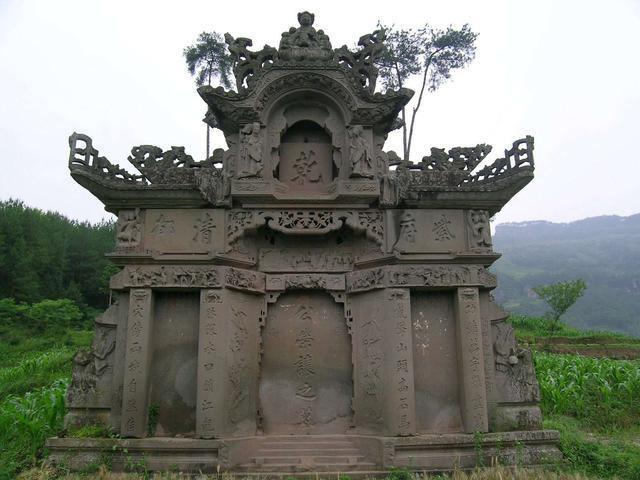 古墓中出土的九样东西最好不要碰，特别是最后三件简直太邪性