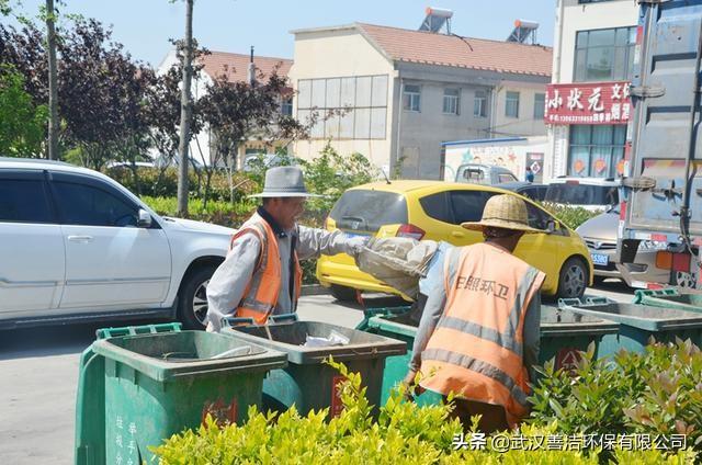 夏季来了，电动扫地车如何给环卫工人"降火"