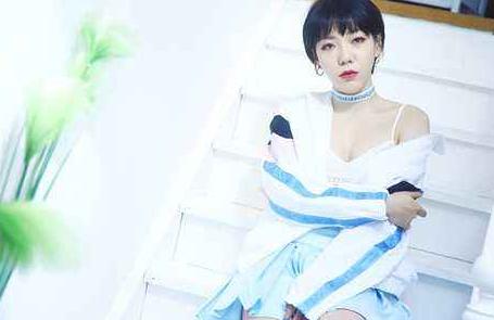 受导师青睐一炮而红，好声音曾经的门面，如今沦落到县城商演