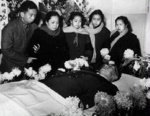 他是和毛主席关系最亲密的元帅，也是三代领导人集体赞许的将领