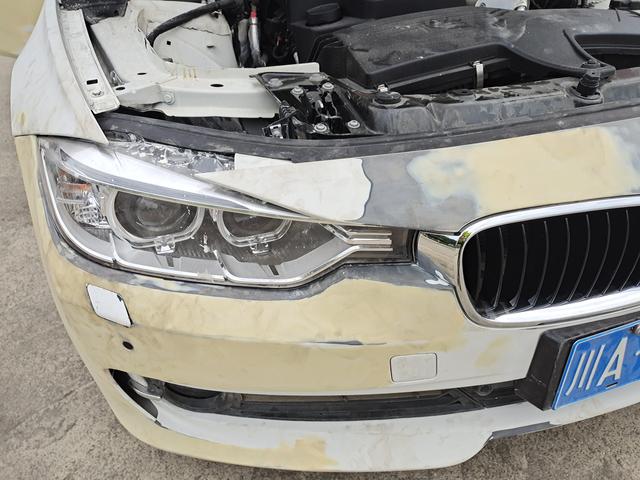 聽(tīng)說(shuō)有人想看BMW“拼接.事故車”今天，它來(lái)了