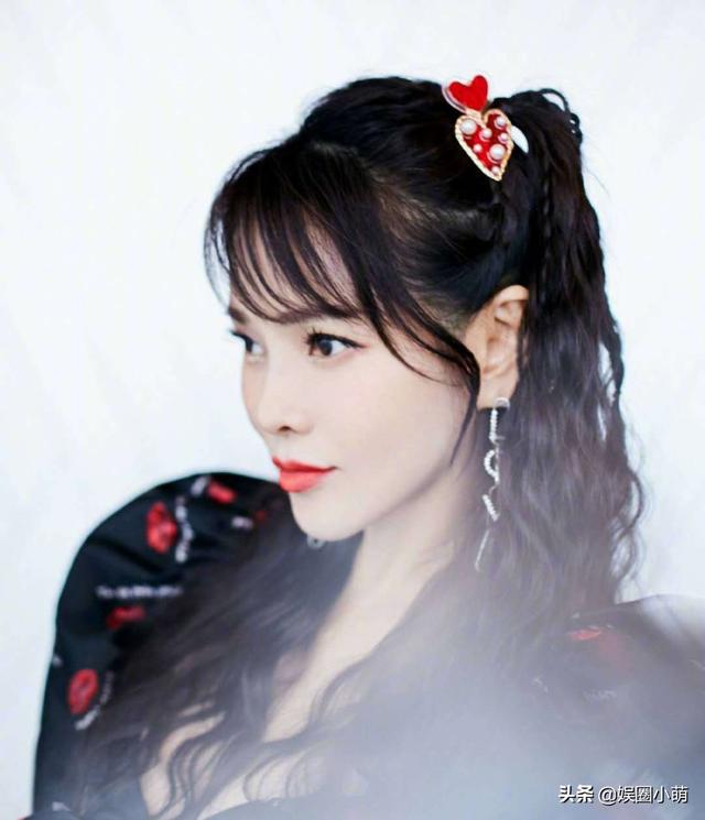 离开《乘风破浪的姐姐》的超白滤镜，她在其他