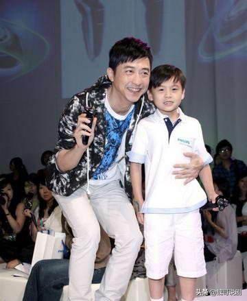 庾澄庆粉丝发文抨击伊能静，称谈儿子教育问题踩庾澄庆