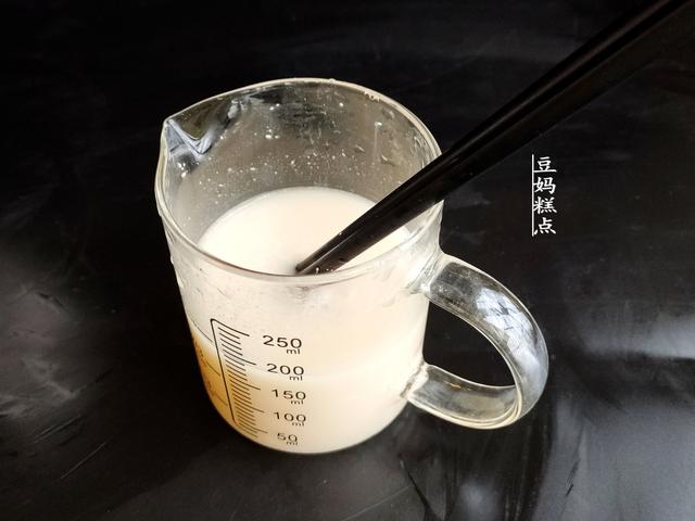 热天，这小馒头我每周必做一次，10分钟做好，孩子2口一个