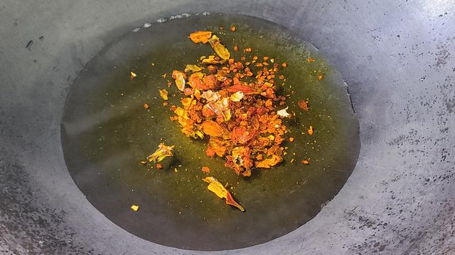 爱吃鸡翅试试这个做法，家人吃了都说好，简单美味又好吃