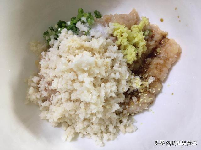 立秋将至，这道菜记得要多吃，蒸一蒸10分钟就上桌，健康又美味