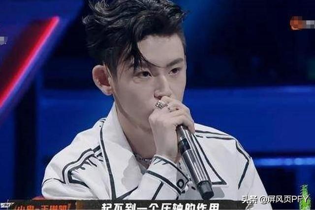 《天涯客》定妆照廉价，张哲瀚含胸被指状态差