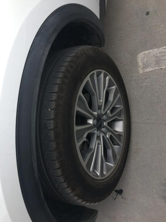 “网红SUV”领克01，外观时尚安全性高，难怪年轻人这么喜欢