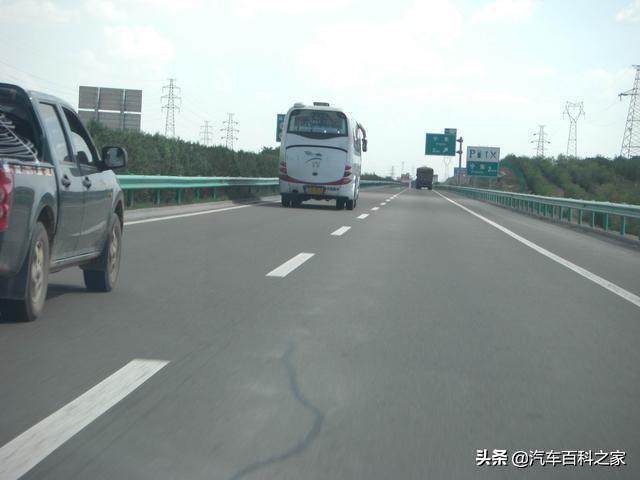 图片[2]_高速上为什么有的车在左侧车道上行驶还打着左转向灯？_5a汽车网