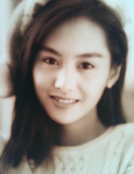 朱茵：情断周星驰，被王晶拉下水，还好遇见了