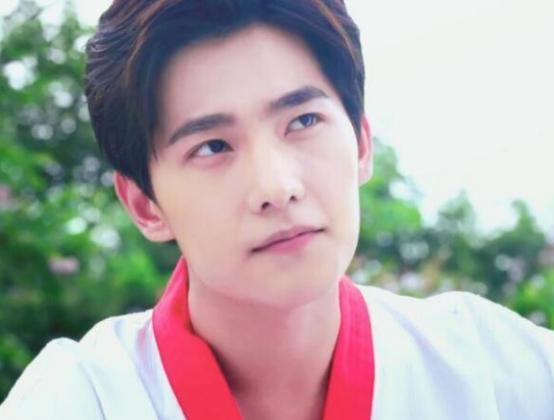 杨洋最帅的4个角色，若白、肖奈不算啥，最后一个才是颜值巅峰