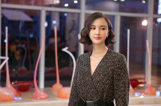 张歆艺火过吗？产后复工被轻视，在镜头前痛哭流涕