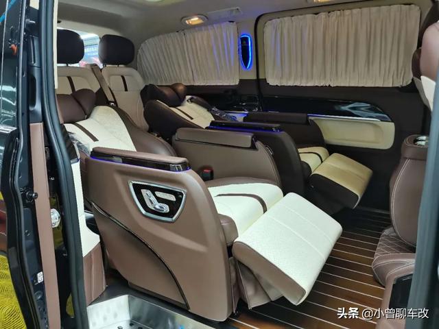 奔馳V260米棕內(nèi)飾，彰顯女主人的個(gè)性時(shí)尚