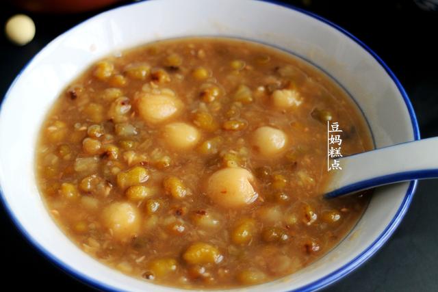 三伏天，绿豆和它才是绝配，常喝清心去火，睡眠更好