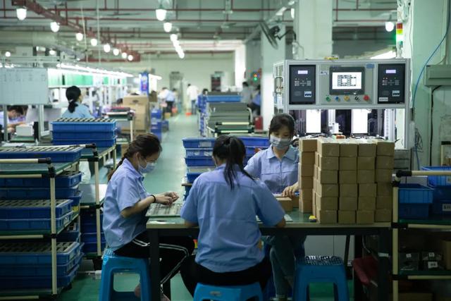 清凉口罩一场直播卖过亿，用户一天涨百万，淘