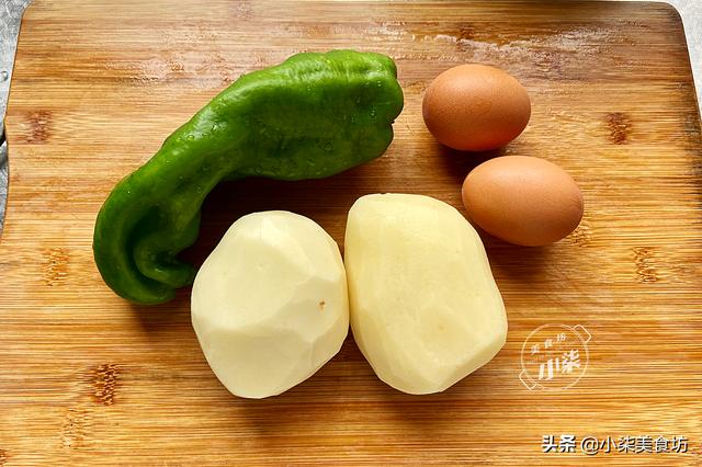 土豆丝别炒了，打2个鸡蛋，不炖不炒不凉拌，我家早餐经常做着吃