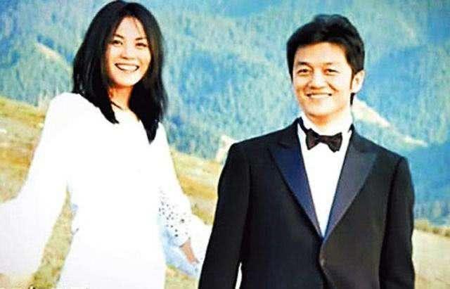 三胎生父只是工具人？张柏芝凌晨点赞情敌王菲，难道她还爱谢霆锋