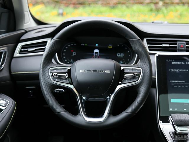 新车标\u002F斑马系统 荣威RX5 PLUS到底香不香？