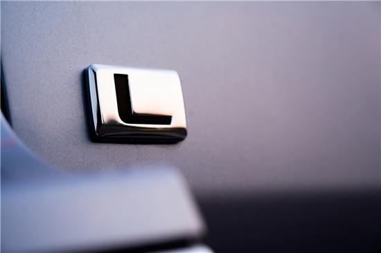 全新林肯领航员Navigator L长轴版与全新林肯领航员