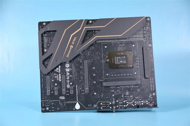内存超频能力依旧拔群！微星MEG Z490 ACE主板评测