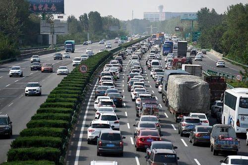 妻子带着600克冰毒，从河南赶到山东旁听丈夫庭